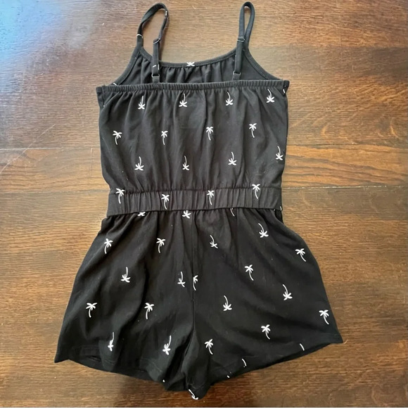 Cat & Jack Black Adjustable Girls Romper size smalll 6/7 Palm Trees - Picture 6 of 6